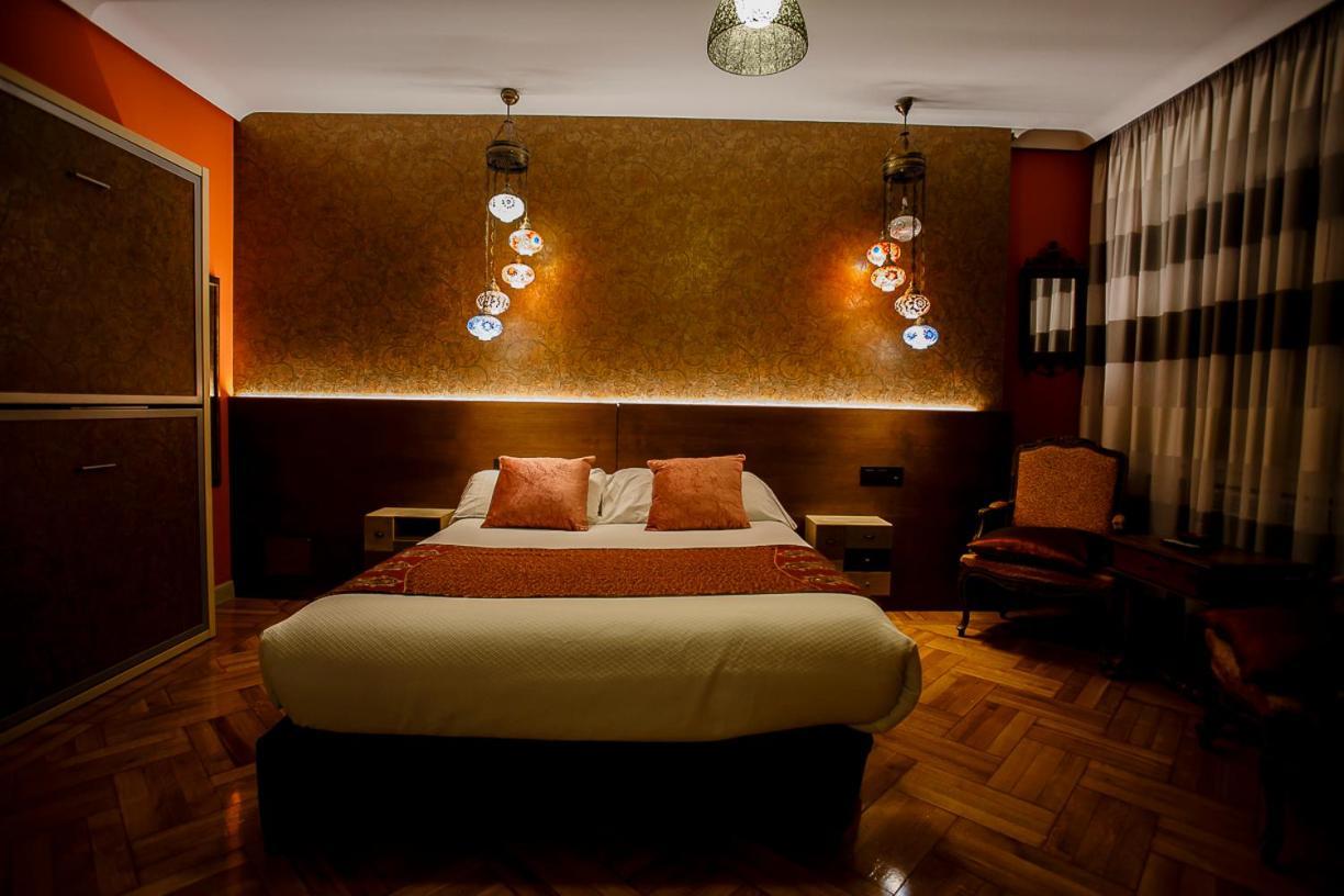 Hostal Rodas Pamplona Exterior foto